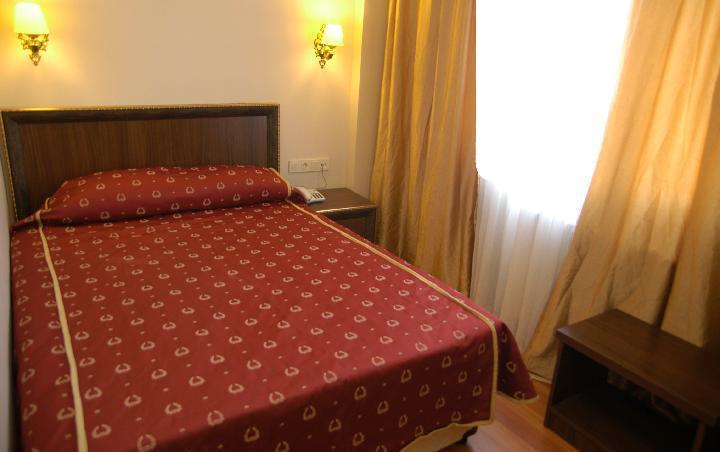K Royal Hotel - Old City Istanbul Luaran gambar